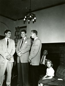 Image description is not available for 1955.014